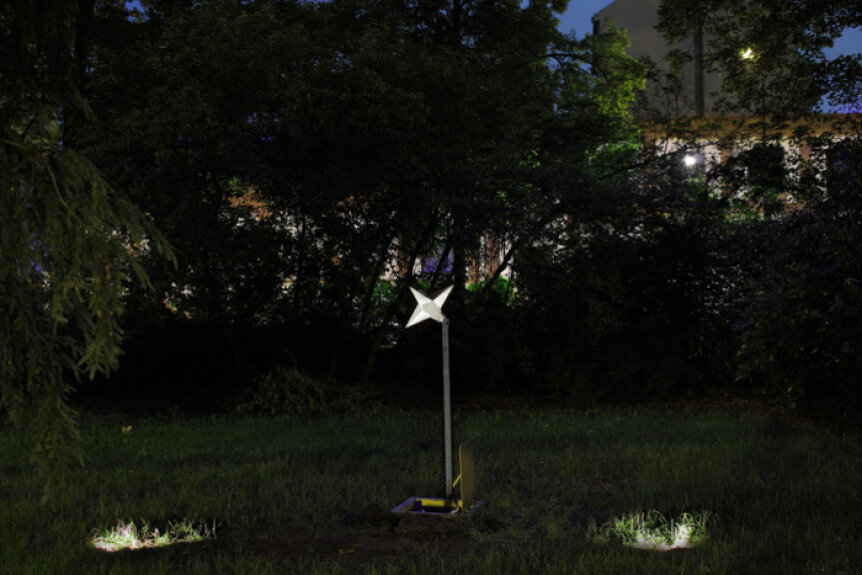 Matěj Smetana, Star, 2011, Light Installation near Lužánecká